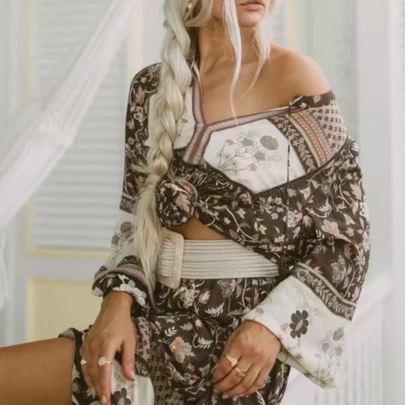 Gypsy Floral Boho Tassel Tie Long Sleeve Blouse - Picture 3 of 6